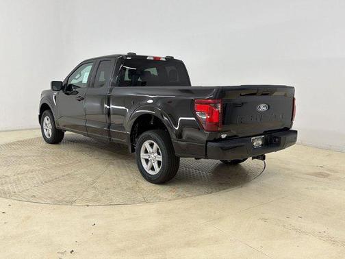 AGATE BLACK METALLIC 2026 Ford F-150 XLT