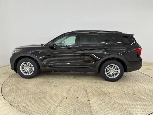 AGATE BLACK METALLIC 2026 Ford Explorer Active