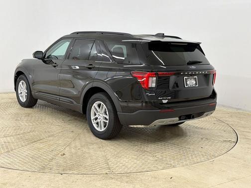 AGATE BLACK METALLIC 2026 Ford Explorer Active