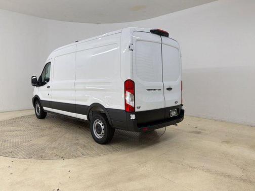 OXFORD WHITE 2026 Ford Transit-250 Base