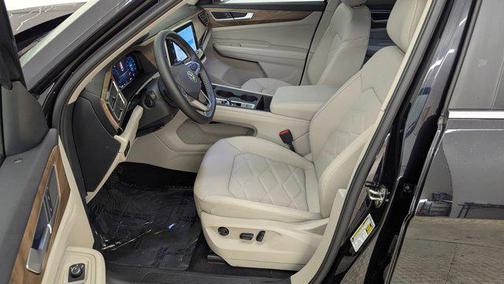 2025 Volkswagen Atlas 2.0T SE