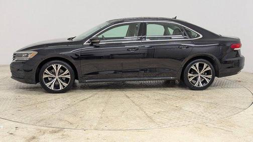 2022 Volkswagen Passat 2.0T SE