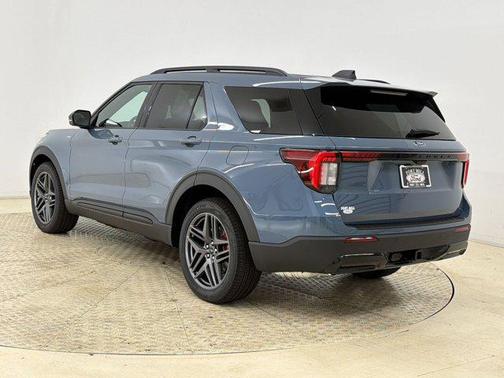 Vapor Blue Metallic 2026 Ford Explorer ST-Line