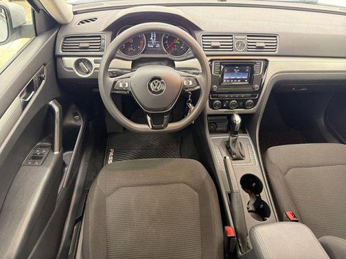 2016 Volkswagen Passat 1.8T S