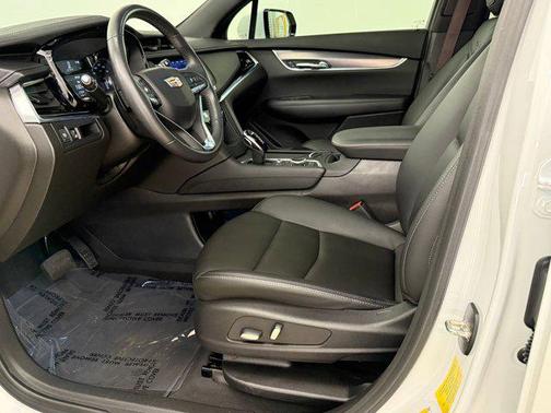 2024 Cadillac XT6 Luxury FWD