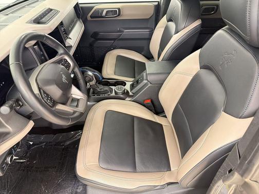 CARBONIZED GRAY METALLIC 2024 Ford Bronco Wildtrak