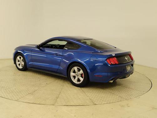2017 Ford Mustang V6
