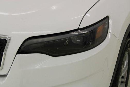 Photo 5 of 41 of 2019 Jeep Cherokee Latitude Plus