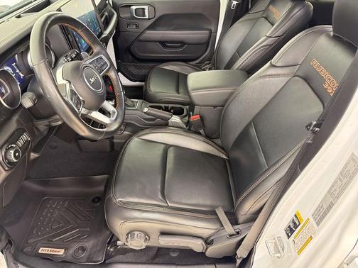 Bright White Clearcoat 2021 Jeep Wrangler Unlimited Rubicon 392