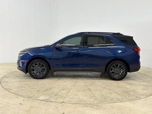 Blue Glow Metallic 2022 Chevrolet Equinox FWD RS