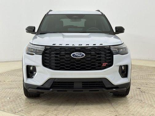 SPACE WHITE METALLIC 2026 Ford Explorer ST