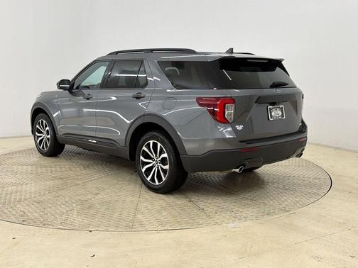 CARBONIZED GRAY METALLIC 2023 Ford Explorer ST-Line