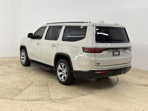 Luxury White Pearlcoat 2022 Jeep Wagoneer Series II 4x2