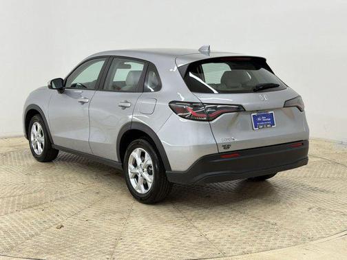 Lunar Silver Metallic 2025 Honda HR-V LX