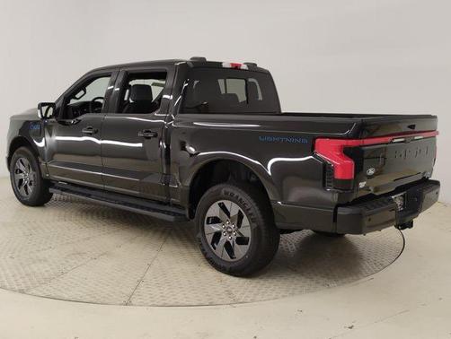 2025 Ford F-150 Lightning LARIAT
