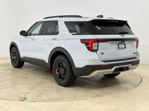 Space White Metallic 2026 Ford Explorer Tremor