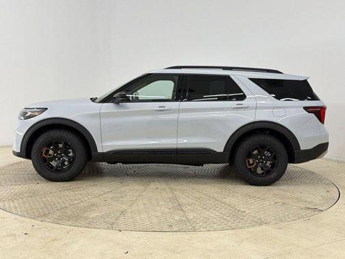 Space White Metallic 2026 Ford Explorer Tremor