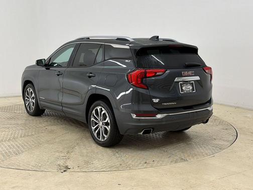 Graphite Gray Metallic 2019 GMC Terrain SLT