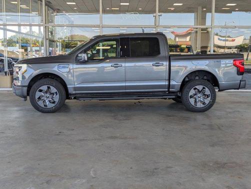 2025 Ford F-150 Lightning LARIAT