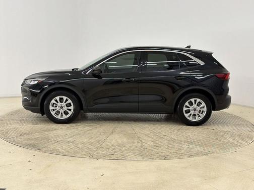 AGATE BLACK METALLIC 2023 Ford Escape Active