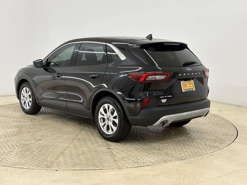 AGATE BLACK METALLIC 2023 Ford Escape Active