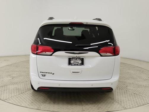 2019 Chrysler Pacifica Touring-L Plus