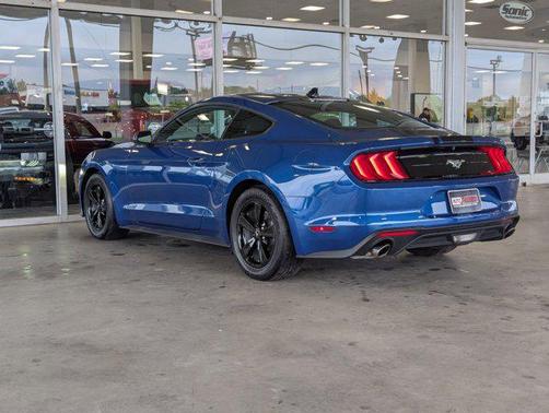 2022 Ford Mustang EcoBoost