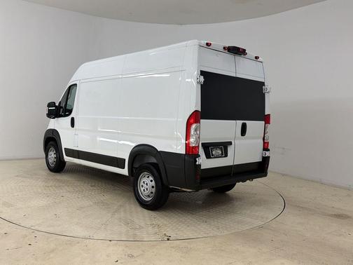 Bright White Clearcoat 2023 RAM ProMaster 2500 High Roof