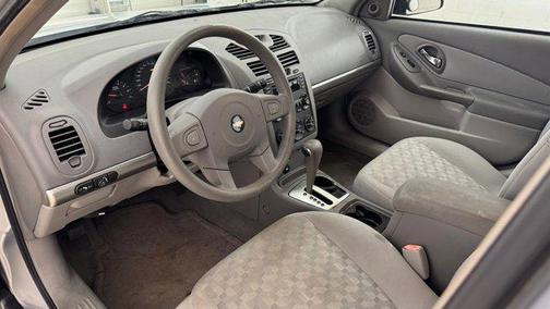2004 Chevrolet Malibu Base