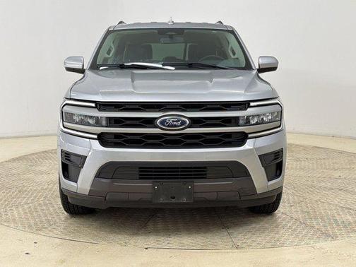 ICONIC SILVER METALLIC 2024 Ford Expedition XLT