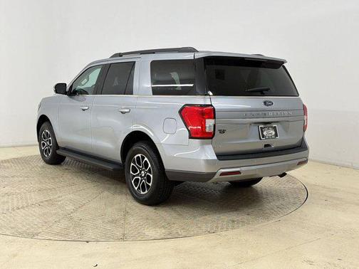 ICONIC SILVER METALLIC 2024 Ford Expedition XLT
