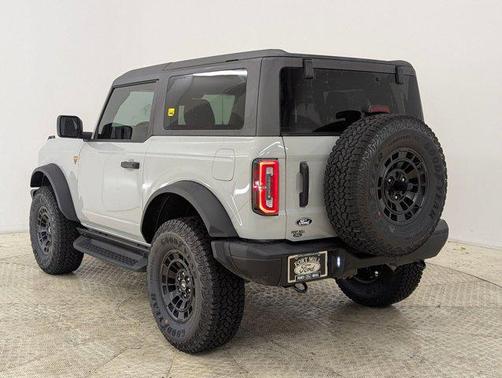 AVALANCHE GRAY 2026 Ford Bronco Badlands