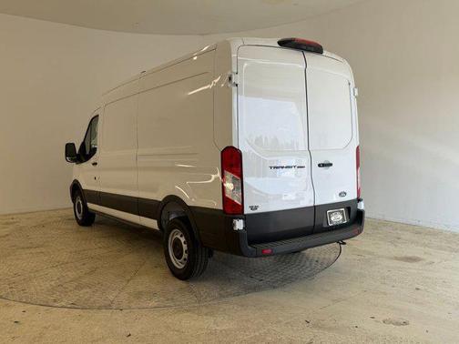 Oxford White 2026 Ford Transit-250 Base