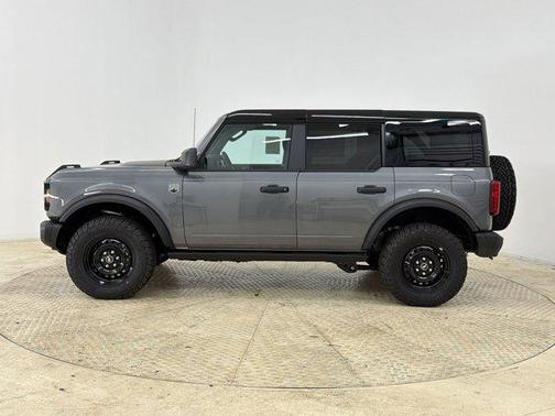 Carbonized Gray Metallic 2026 Ford Bronco Big Bend