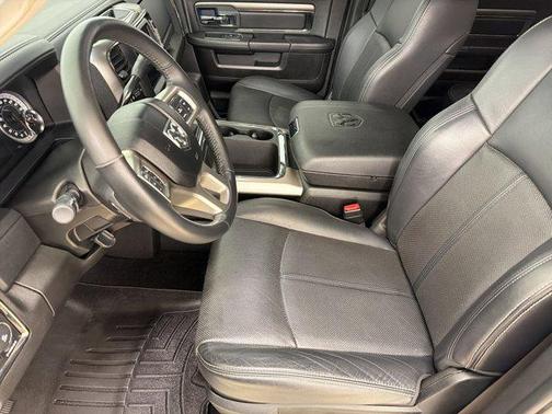 Bright White Clearcoat 2018 RAM 2500 Laramie Crew Cab 4x4 6'4' Box