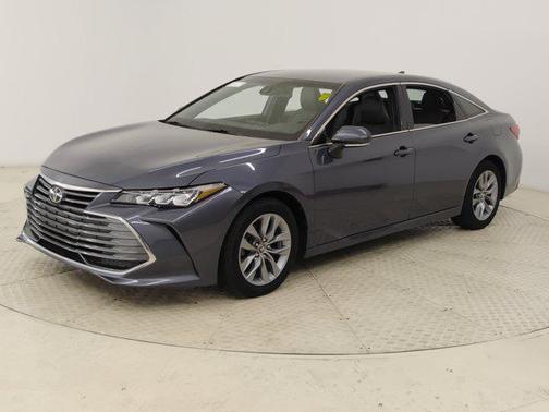 2020 Toyota Avalon XLE