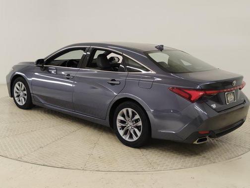 2020 Toyota Avalon XLE