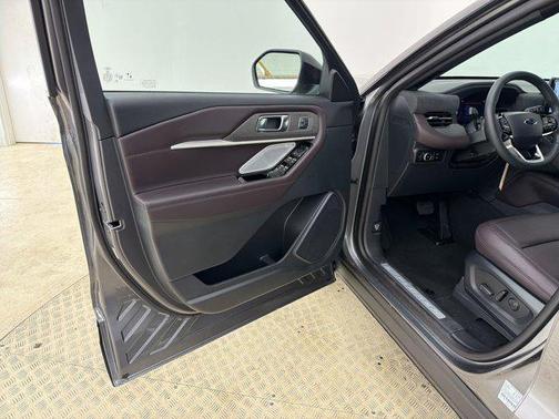 CARBONIZED GRAY METALLIC 2026 Ford Explorer Platinum