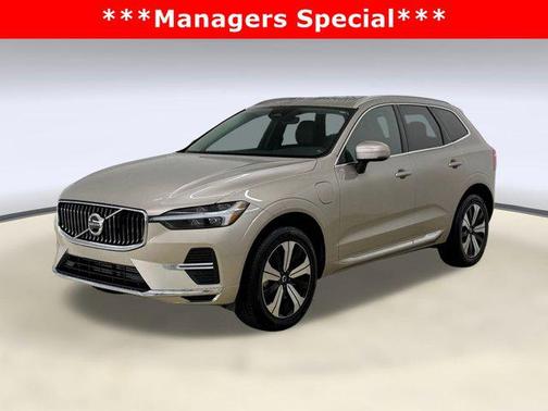 2023 Volvo XC60 Recharge Plug-In Hybrid T8 Core Bright Theme