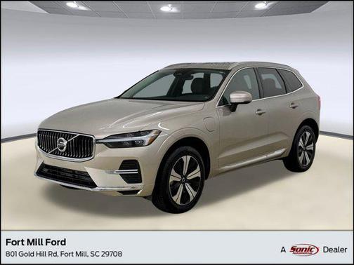 2023 Volvo XC60 Recharge Plug-In Hybrid T8 Core Bright Theme