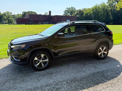 Diamond Black 2019 Jeep Cherokee Limited