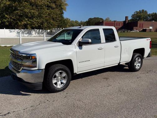 Summit White 2018 Chevrolet Silverado 1500 LT