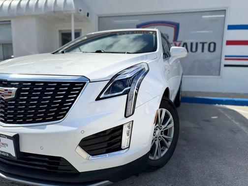 2022 Cadillac XT5 Premium Luxury