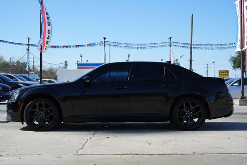 2021 Chrysler 300 S V6 RWD