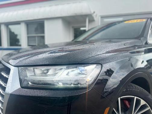 Orca Black Metallic 2019 Audi Q7 45 Premium Plus