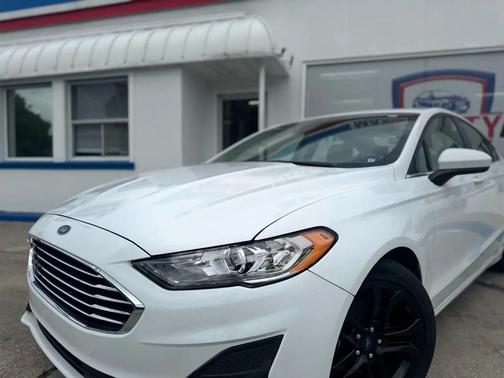 Oxford White 2020 Ford Fusion SE