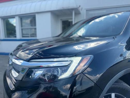 Crystal Black Pearl 2020 Honda Pilot 2WD EX-L