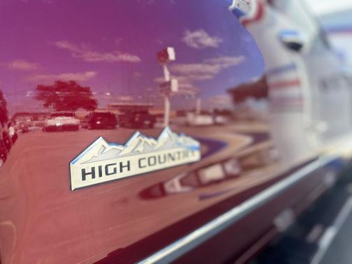 2016 Chevrolet Silverado 1500 High Country