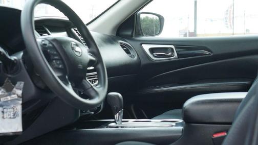 2019 Nissan Pathfinder S 2WD