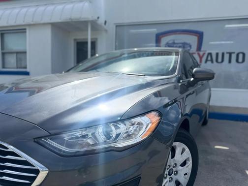 2019 Ford Fusion S